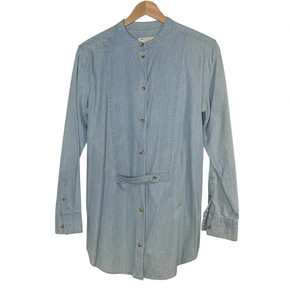 Equipment Femme Chambray Button Up Shirt Size XS Long Sleeve Blue 100% cotton